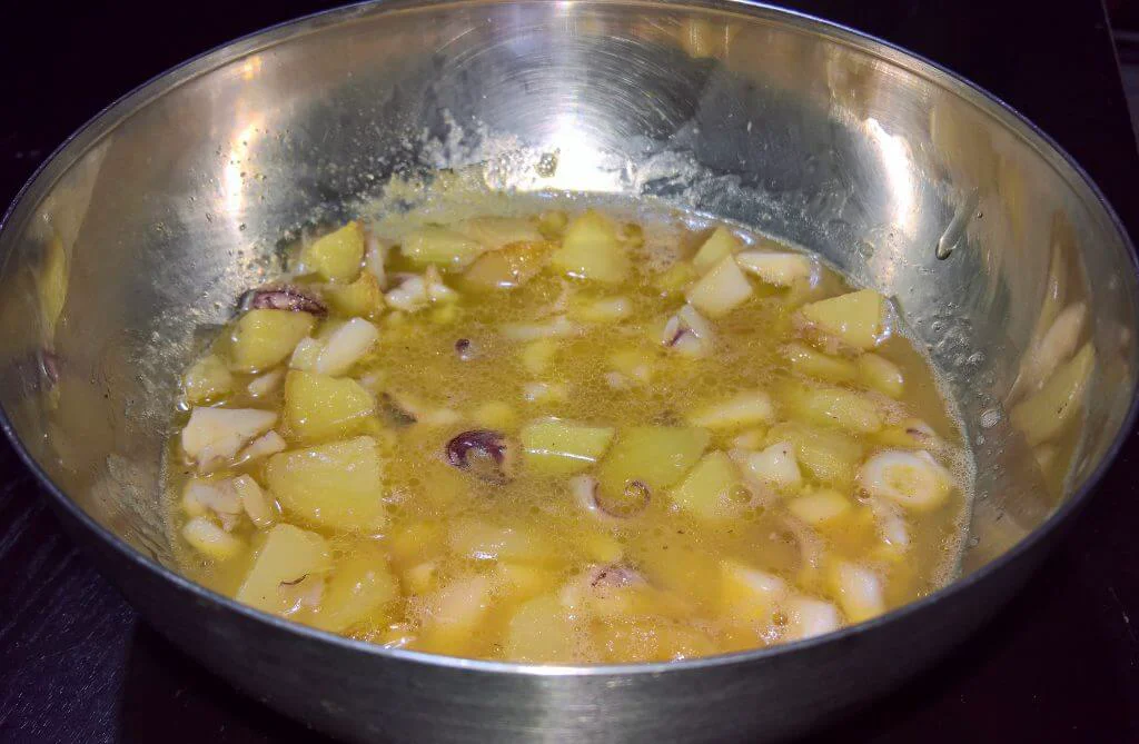 Frittata di calamari e patate